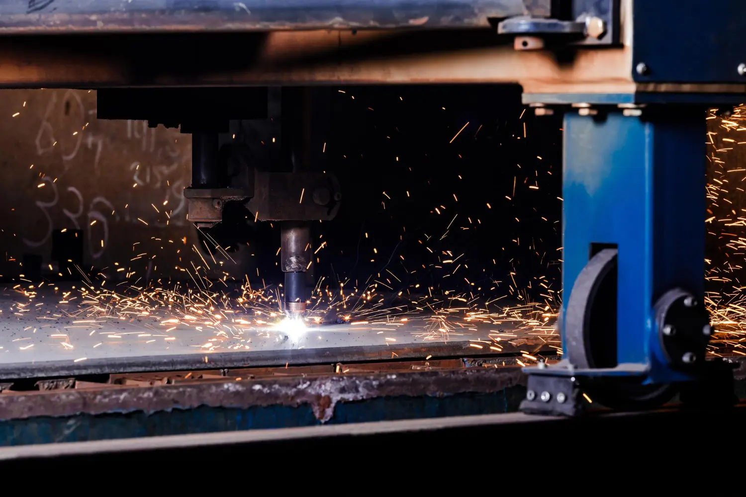 Welding and cutting process in a workshop