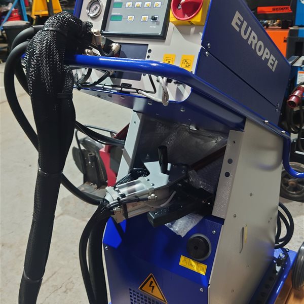 PEI Europei 18 KVA Automotive Portable Spot Gun Welding System 