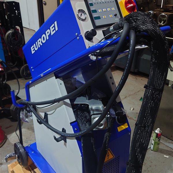 PEI Europei 18 KVA Automotive Portable Spot Gun Welding System 