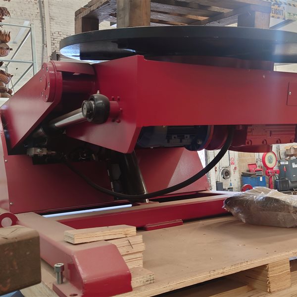 3 Axis Hydraulic 2000kg Welding Positioner, New West