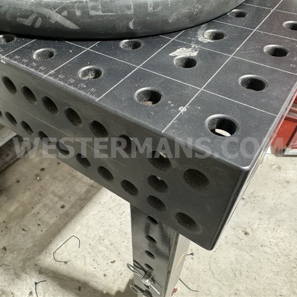 Siegmund heavy duty matrix hole welding / engineers table