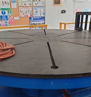 Turn table Horizontal 15,000kg last used for cladding