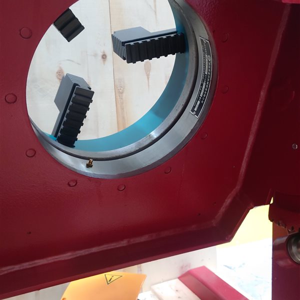 300kg Positioner with 305mm Centre Thru Hole & 600mm Clamping Chuck