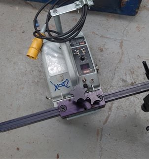 Gullco 191 welding/cutting tractor for solid or flex track