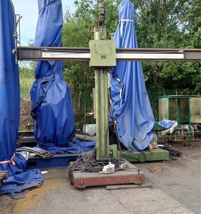 Column and Boom cheap 500GBP Manual moving base 