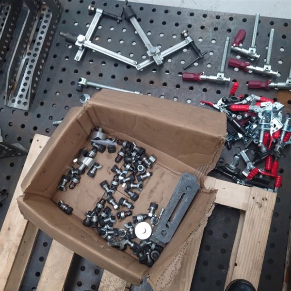 Universal UR10e Cobot welder with ESAB Aristo 500ix MIG set up