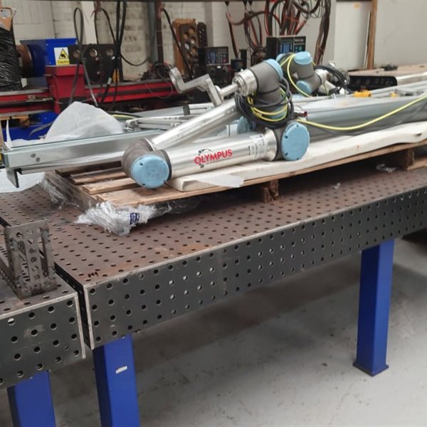 Universal UR10e Cobot welder with ESAB Aristo 500ix MIG set up