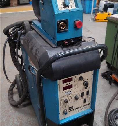 SAF Optipuls 380i w Synergic MIG water cooled 