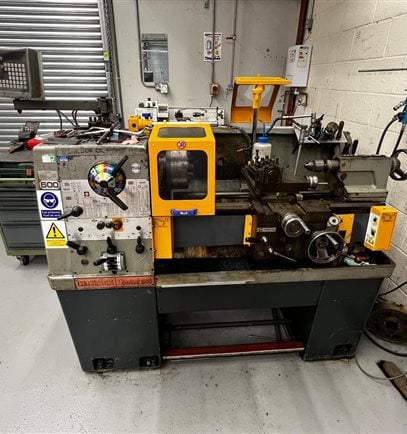 Colchester Straight Bed Lathe. Model Student 1800