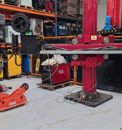 Red-D-Arc column and booms SubArc welder with Positioner and Idlers 