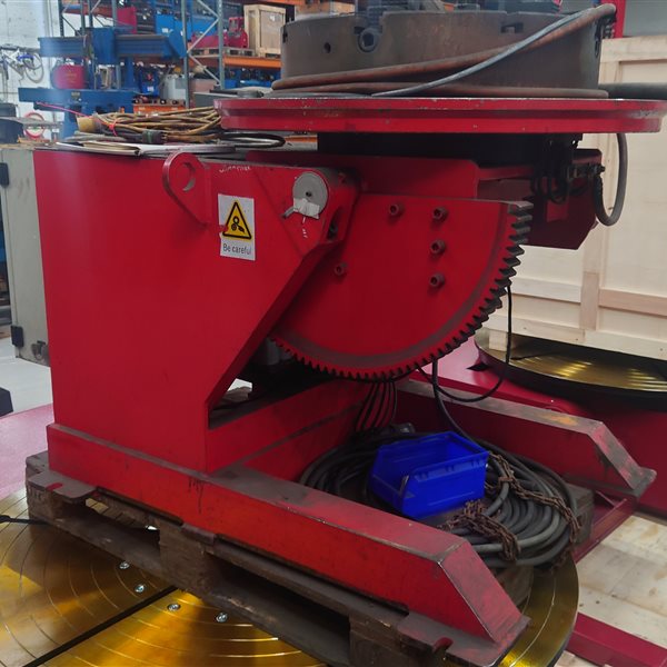 Redrock TPS 1000kg welding positioner. Optional 4 Jaw Chuck