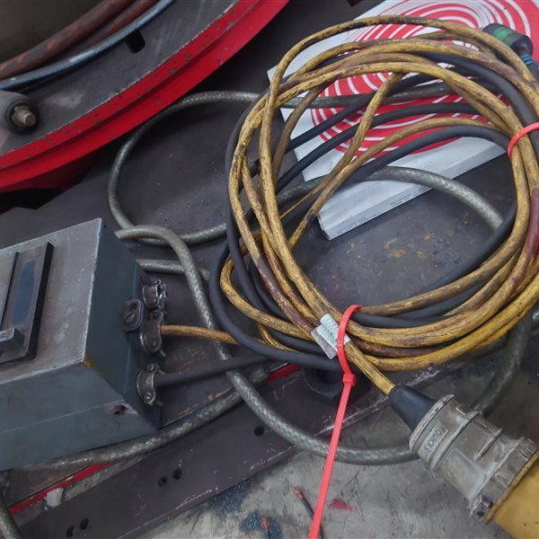 Redrock TPS 1000kg welding positioner. Optional 4 Jaw Chuck