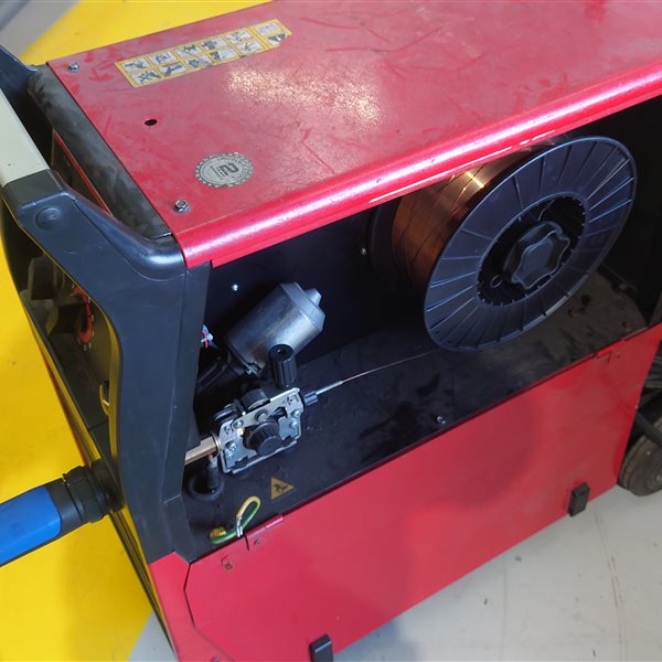 Lincoln powertec 300c compact mig from 550GBP 