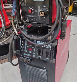 Lincoln Bester Magster 405 MIG Welder with separate WFU
