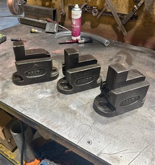 Pratt Box jaws for face plate fixing and holding