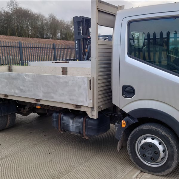 Nissan Cabstar 3.5 LWB Dropside 