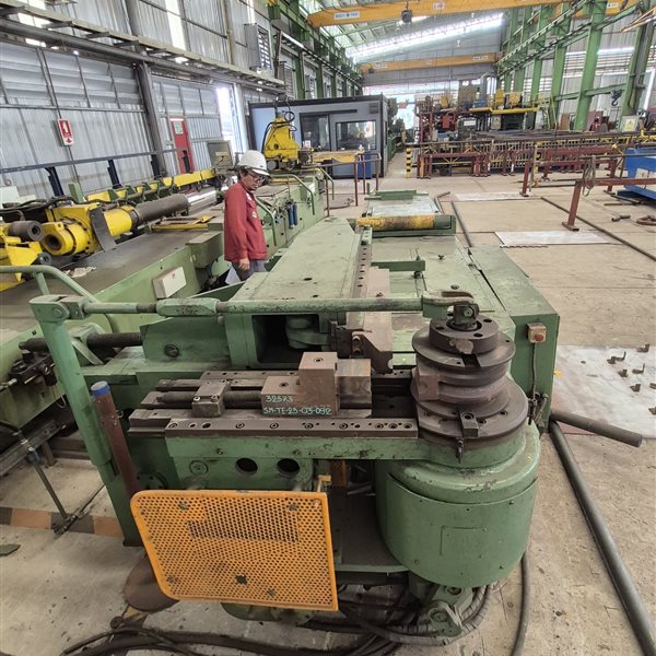 Schwarze Wirtz WE80 Tube Bending Machine