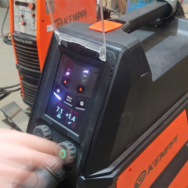 Kemppi X5 Power source 400 with X5 wire feed 300