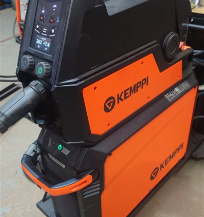 Kemppi X5 Power source 400 with X5 wire feed 300