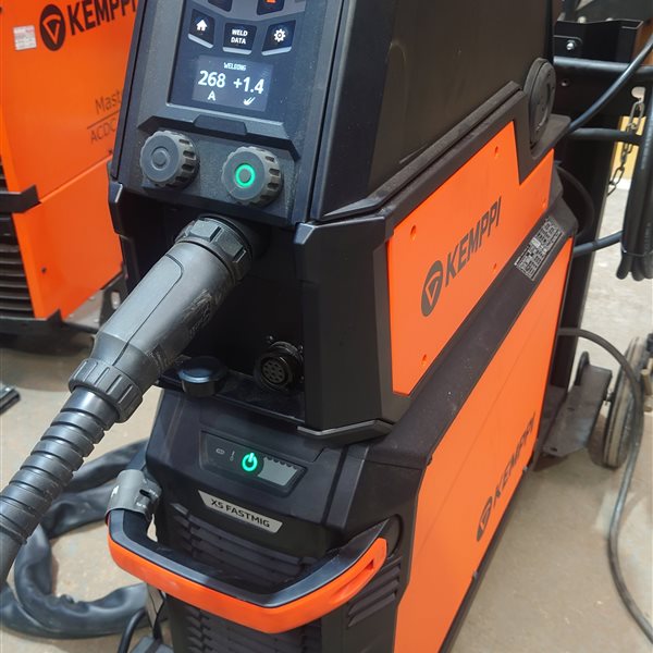 Kemppi X5 Power source 400 with X5 wire feed 300