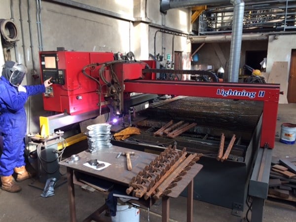 Esprit Lightning CNC Plasma Cutter