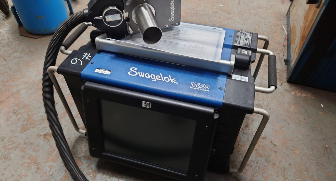 Welding Tube in confined areas made easy with the Swagelok M200