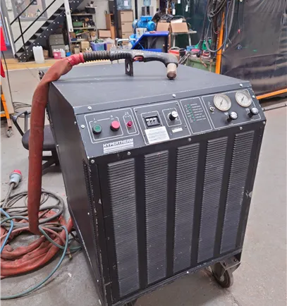 Hypertherm Max 200 Plasma with Hand Torch 50mm cutting with air 