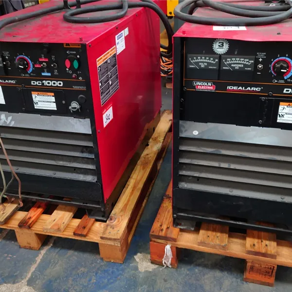 Lincoln Idealarc DC 1000 Power Supply New and Traditional Style