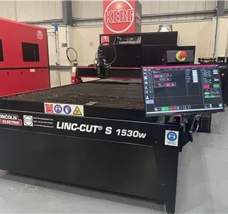 Lincoln LINC-CUT 1530W Plasma Cutting Machine