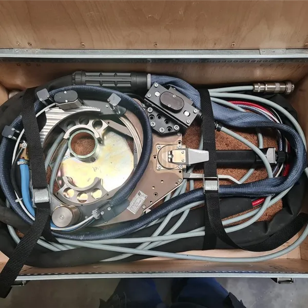 ESAB MechTIG 4000i Orbital Welding System Power Source & Weld Heads