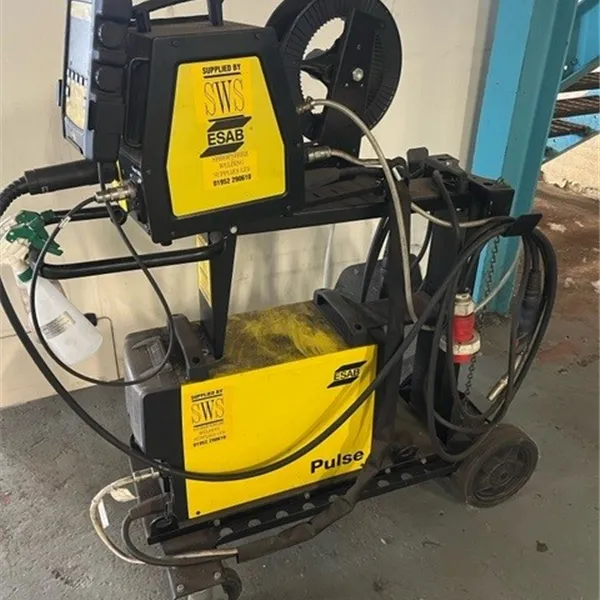 ESAB 4004i Pulse MIG Welder with U8 Controls & 3004 Feed