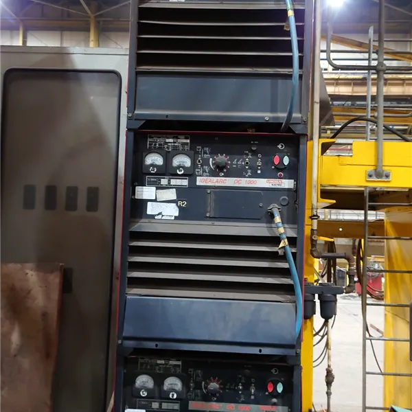 Lincoln DC 1000/600/655 Welder with NA5 Controls and Wire Drive