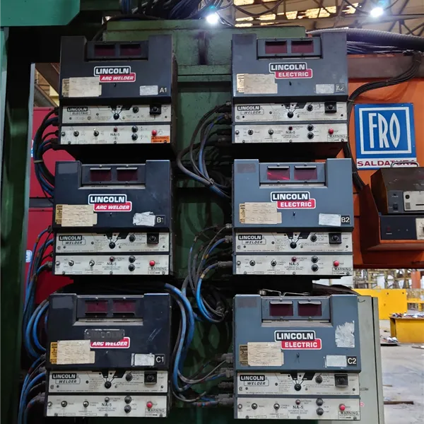 Lincoln DC 1000/600/655 Welder with NA5 Controls and Wire Drive