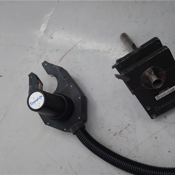 Swagelok 10H Weld Head with fixture block