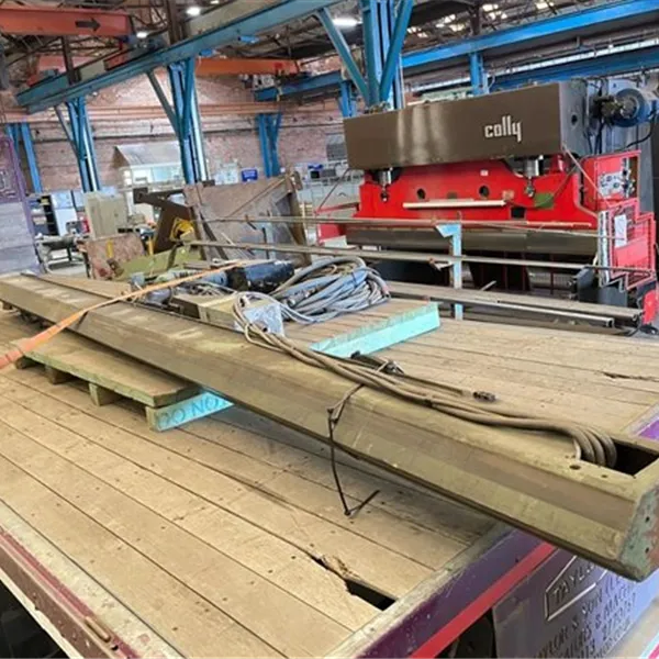 ESAB Column and Boom with Lincoln NA5 and DC 1000 SAW option