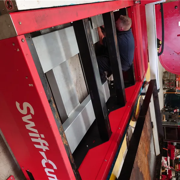Swift-Cut PRO 2500 CNC with Powermax 125 plasma