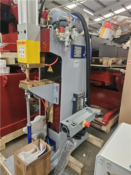 PEI PFK Spot and Projection Energy Saving Inverter Welder
