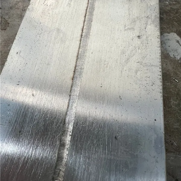 2kw Compact Fiber Laser Welder, 3 Phase with V20 Double Wobble Head