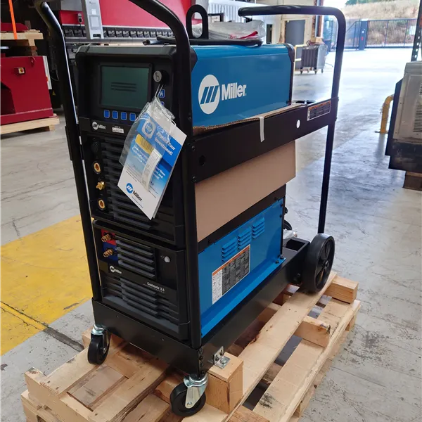 Miller Dynasty® 400 AC/DC TIGRunner Water Cooled