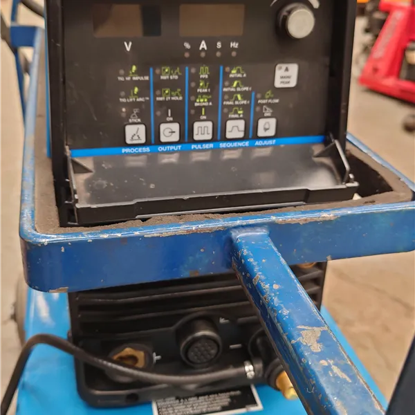 Miller 200DX Maxstar DC TIG Welding Machine water cooled