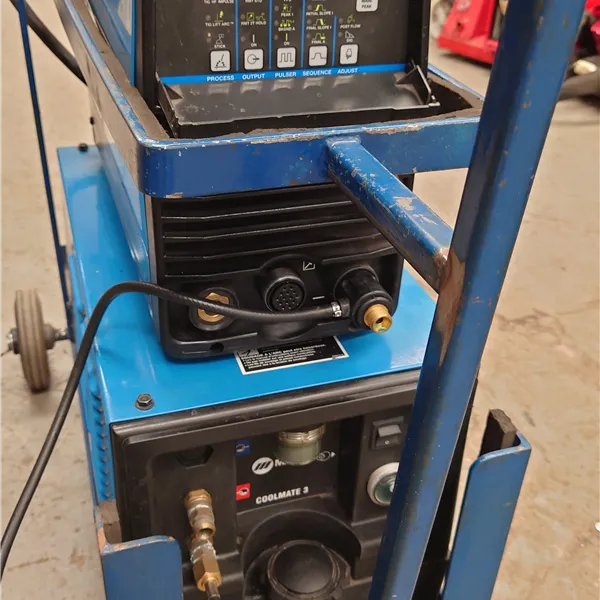 Miller 200DX Maxstar DC TIG Welding Machine water cooled