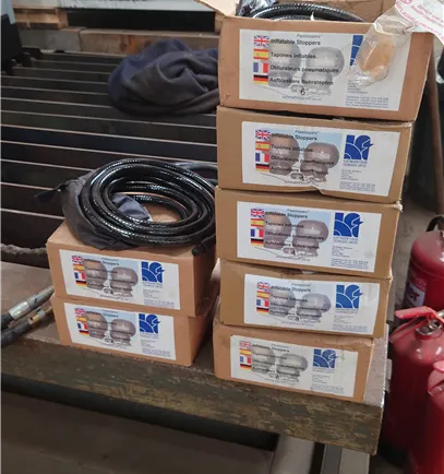 Huntingdon Fusion Inflatable stoppers