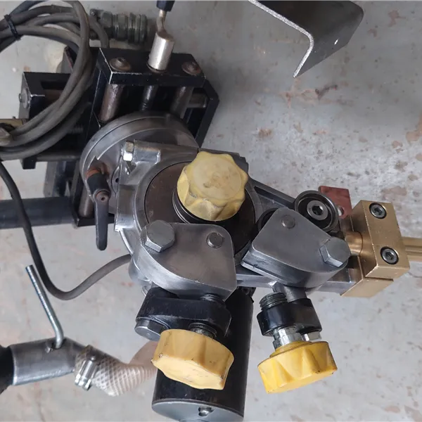 ESAB A2 Subarc head with manual slides and flux recovery peg1