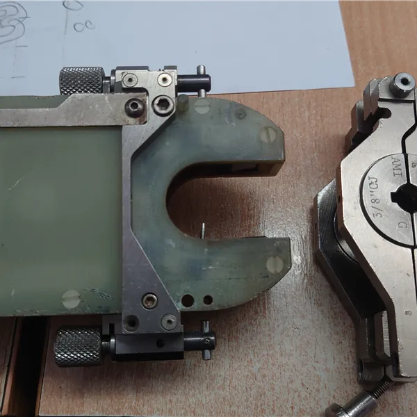 AMI Model 9CT-750 upper and lower cassette