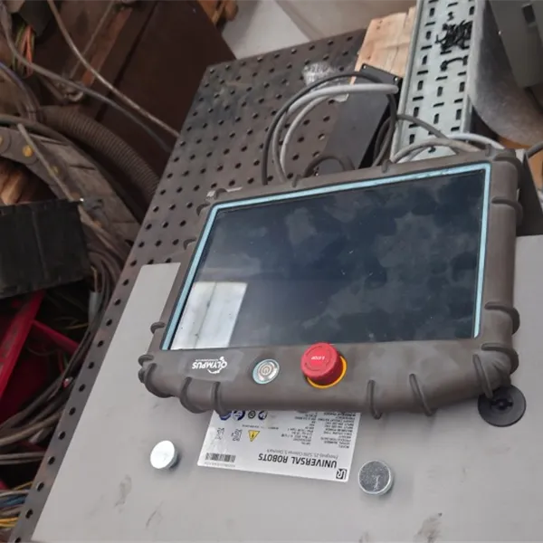 Universal UR10e Cobot welder with ESAB Aristo 500ix MIG set up