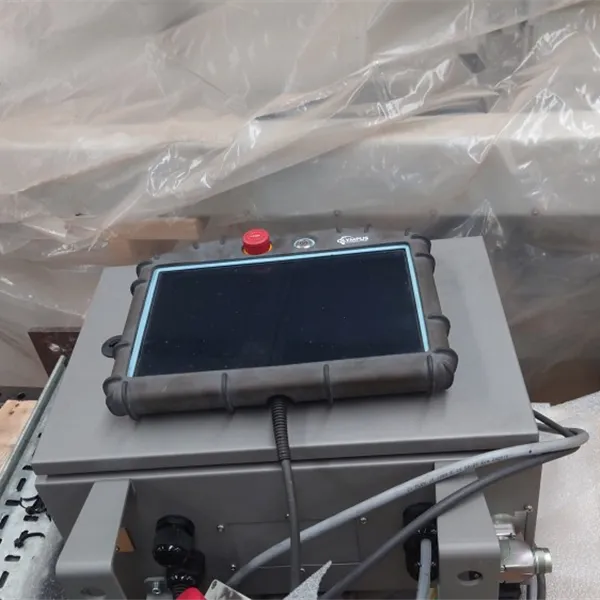 Universal UR10e Cobot welder with ESAB Aristo 500ix MIG set up