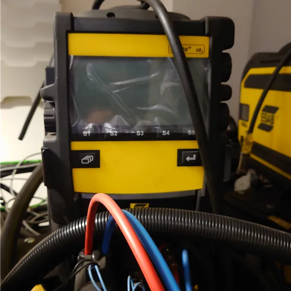 Universal UR10e Cobot welder with ESAB Aristo 500ix MIG set up