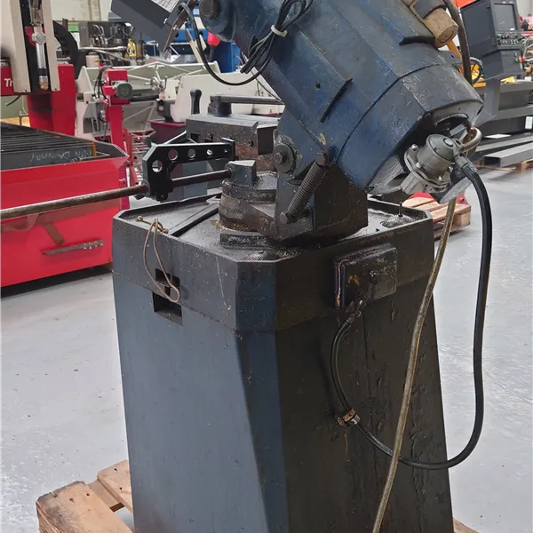 Fabris Cold Circular Pull Down Saw 240 volts