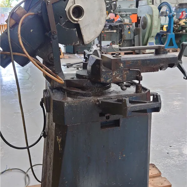 Fabris Cold Circular Pull Down Saw 240 volts