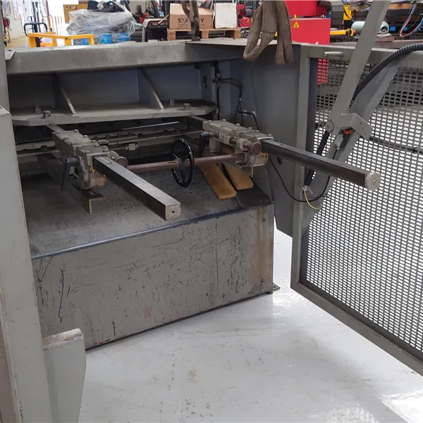 Morgan Rushworth Power Guillotine 3.5mm x 1000mm